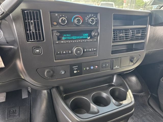 2024 Chevrolet Express Passenger 3500 1LT