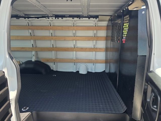 2024 Chevrolet Express Cargo 2500 WT