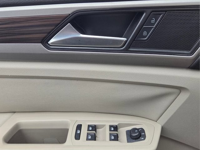 2021 Volkswagen Atlas 3.6L V6 SE w/Technology