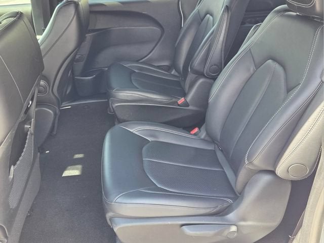 2024 Chrysler Pacifica Hybrid S Appearance Pkg