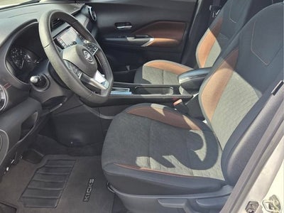 2024 Nissan Kicks SR