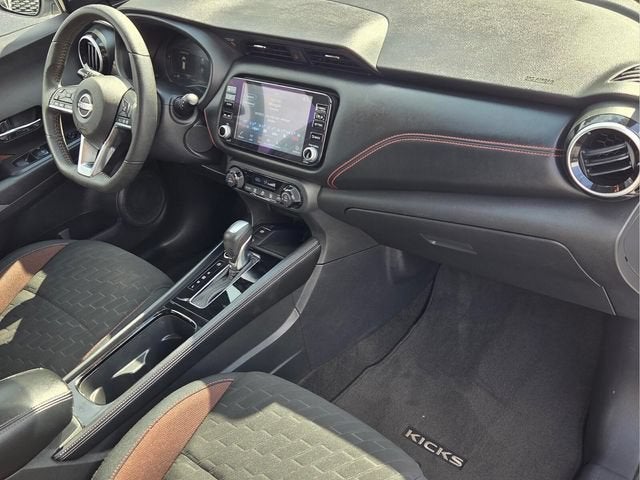 2024 Nissan Kicks SR