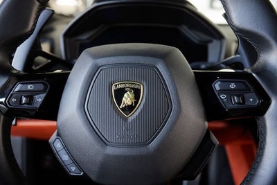 2018 LAMBORGHIN HURACAN Base