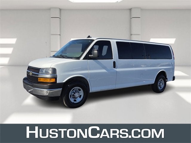 2017 Chevrolet Express Passenger 3500 LT