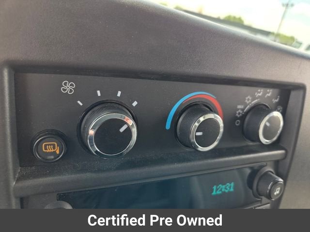 2024 Chevrolet Express Passenger 3500 1LT