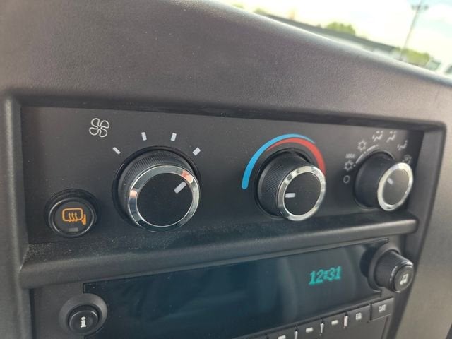 2024 Chevrolet Express Passenger 3500 1LT