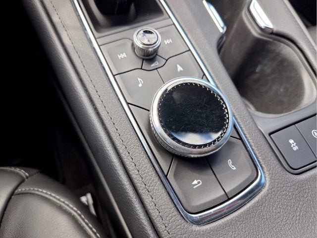 2023 Cadillac XT4 FWD Premium Luxury