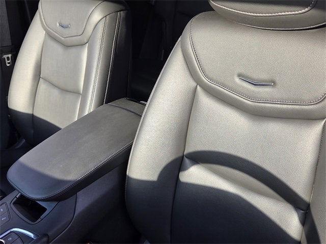 2025 Cadillac XT6 Luxury