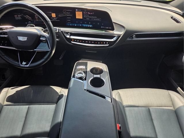2024 Cadillac LYRIQ Sport 3