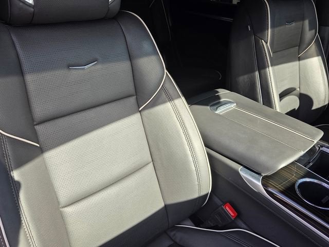 2025 Cadillac Escalade Premium Luxury