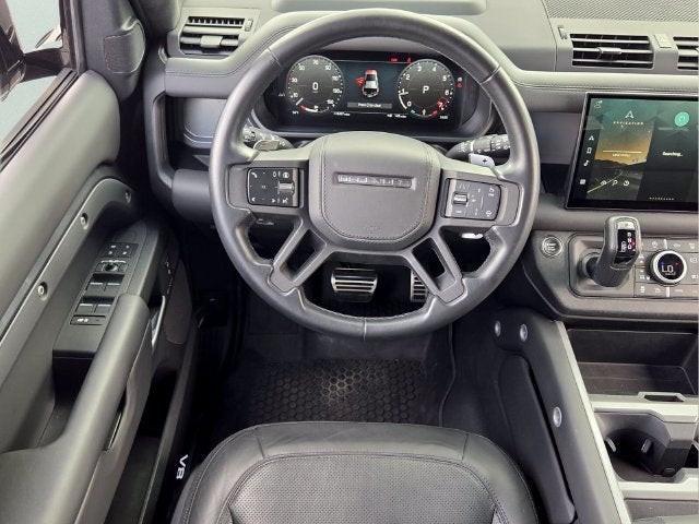 2025 Land Rover Defender V8