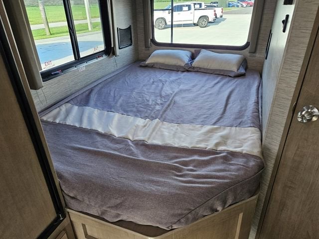 2021 Ford E-Series Cutaway Base - Photo 30