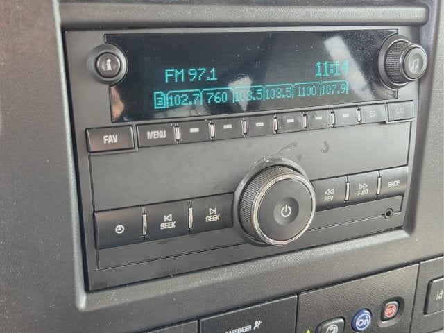 2025 Chevrolet Express Passenger 1LT