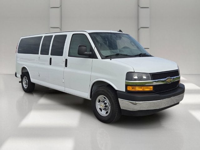 2025 Chevrolet Express Passenger 1LT