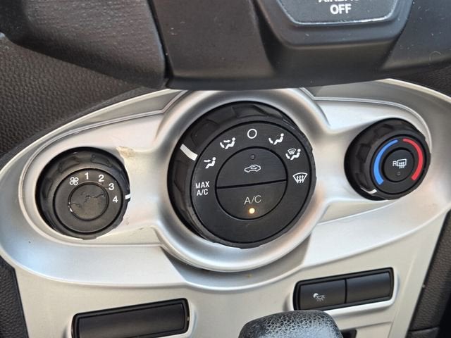 2017 Ford Fiesta SE