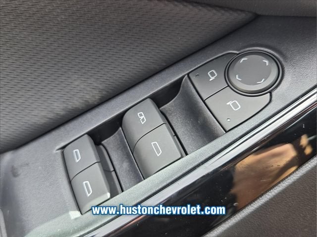 2027 Chevrolet Equinox LT - Photo 23