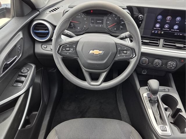 2024 Chevrolet Trax LS - Photo 13