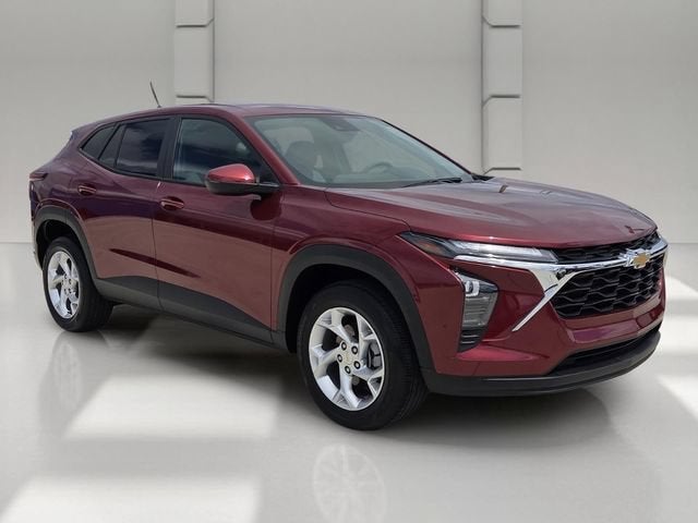 2024 Chevrolet Trax LS - Photo 7