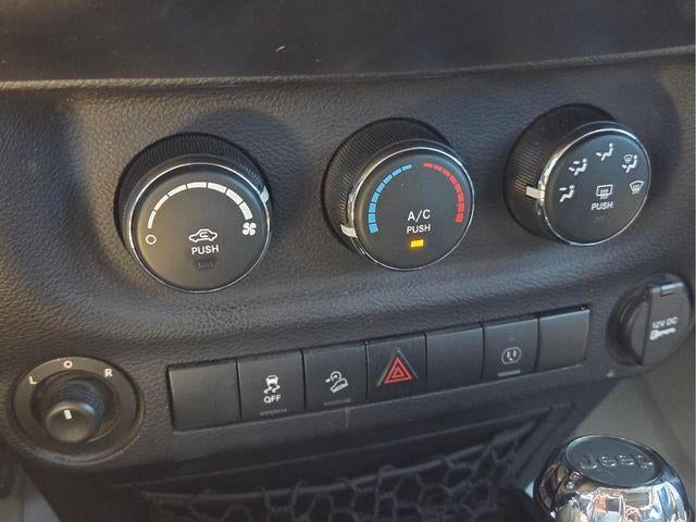 2015 Jeep Wrangler Unlimited 4WD 4dr Rubicon