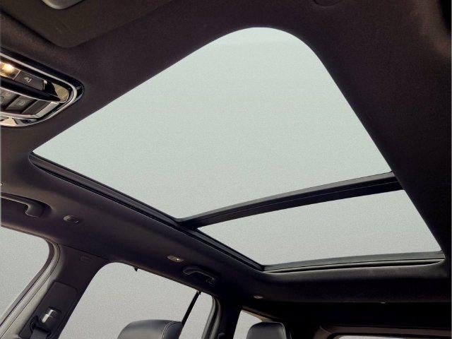 2022 Jeep Grand Cherokee Overland 4x2