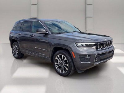 2022 Jeep Grand Cherokee Overland 4x2