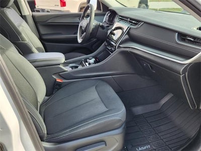 2024 Jeep Grand Cherokee L Laredo 4x4