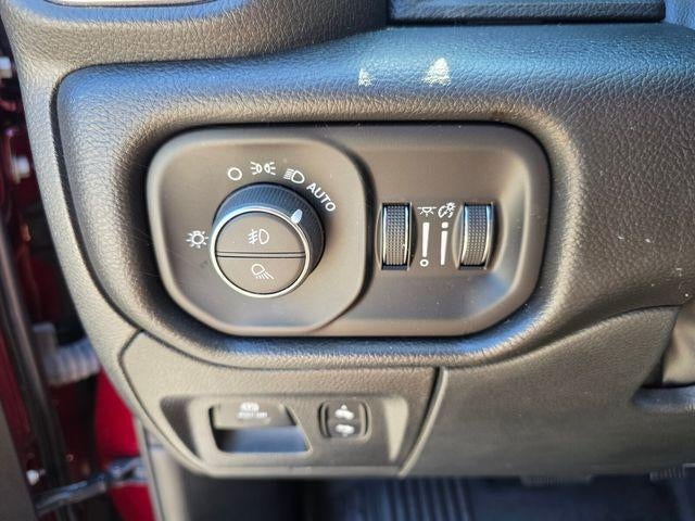2022 RAM 1500 Laramie 4x4 Crew Cab 5'7" Box