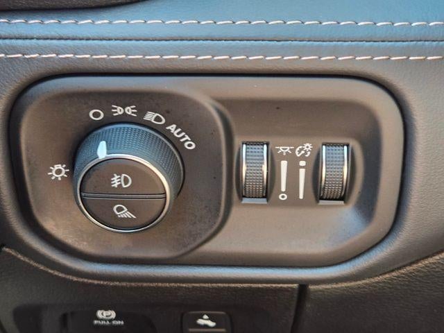 2026 RAM 1500 Tungsten 4x4 Crew Cab 5'7" Box
