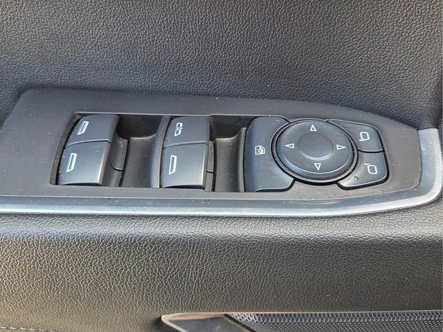 2025 Chevrolet Silverado 1500 Crew Cab Short Box 4-Wheel Drive LT 1LT