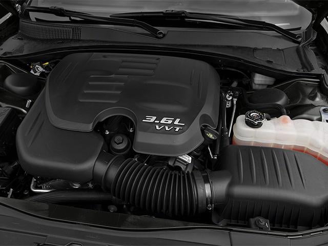 2014 Chrysler 300 4dr Sdn RWD