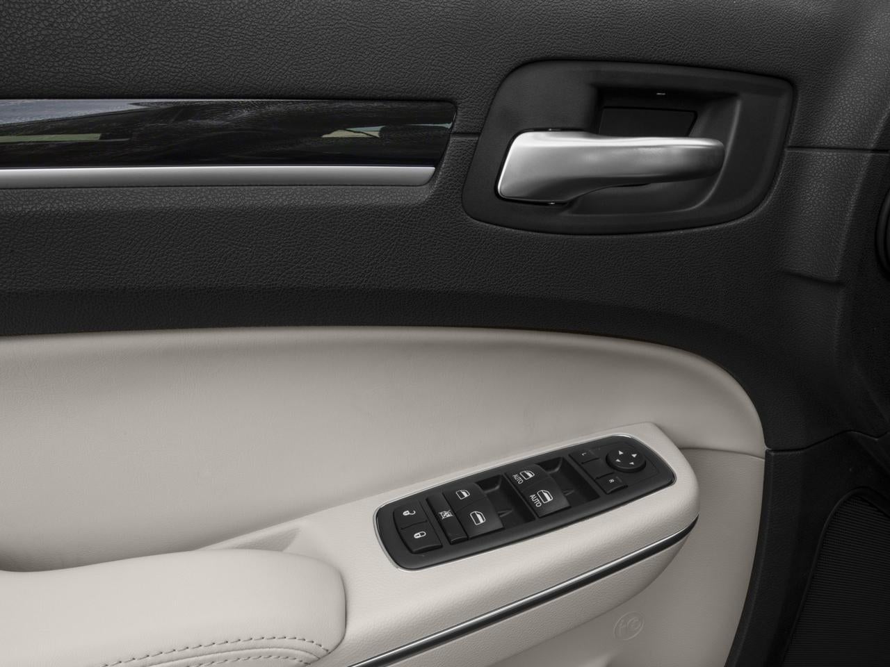 2016 Chrysler 300 4dr Sdn Limited AWD