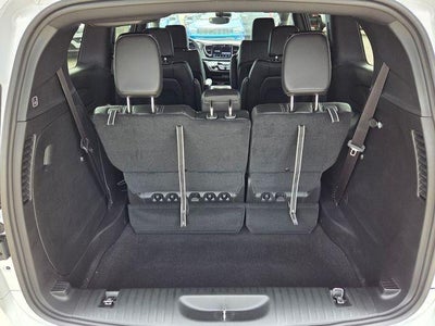 2027 Chrysler Pacifica Select FWD