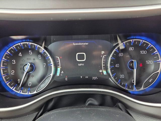 2027 Chrysler Pacifica Select FWD