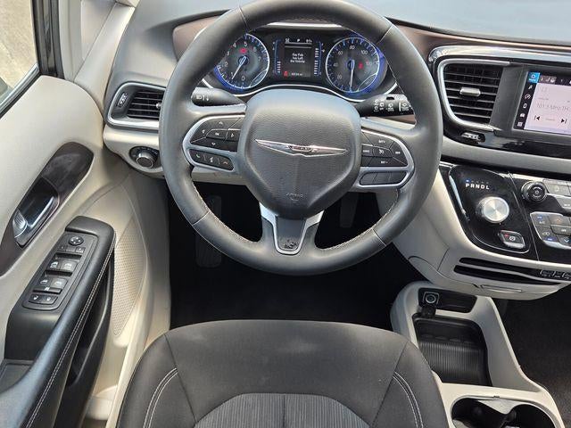 2023 Chrysler Voyager LX FWD