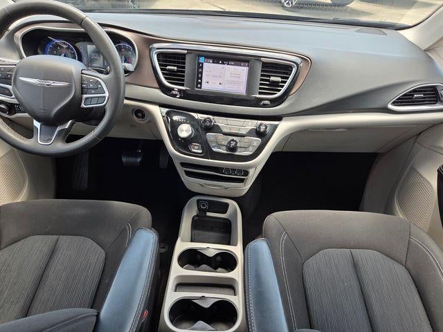 2023 Chrysler Voyager LX FWD