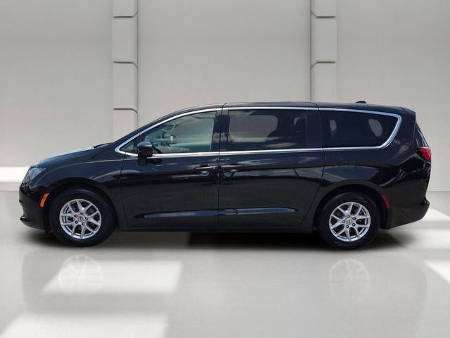2023 Chrysler Voyager LX FWD