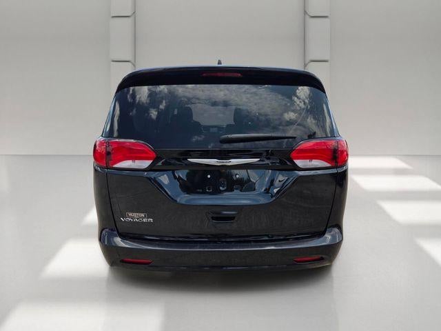 2023 Chrysler Voyager LX FWD