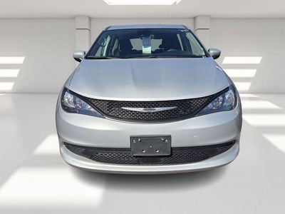 2023 Chrysler Voyager LX FWD