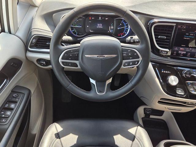 2024 Chrysler Pacifica Hybrid Select FWD