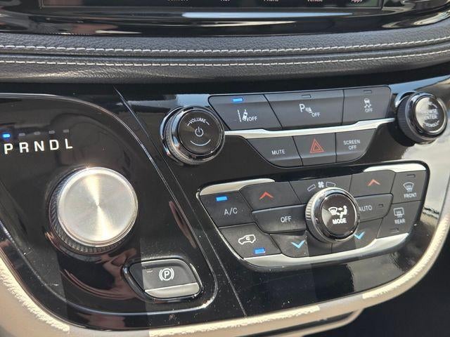 2024 Chrysler Pacifica Hybrid Select FWD