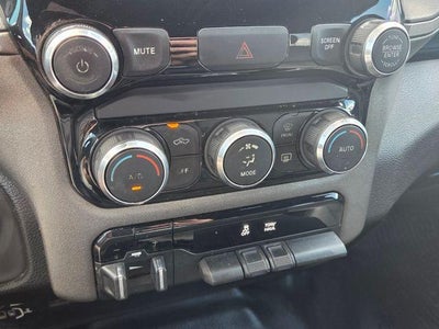 2022 RAM 2500 Tradesman 4x4 Crew Cab 8' Box
