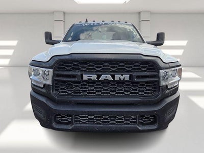 2022 RAM 2500 Tradesman 4x4 Crew Cab 8' Box