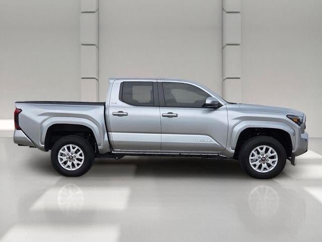 2024 Toyota Tacoma 2WD 2WD SR5 Double Cab 5' Bed AT (SE)