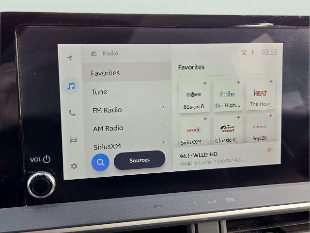 2024 Toyota Prius LE (Natl)