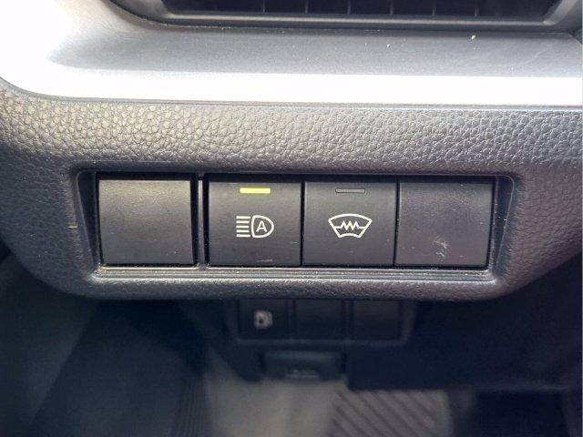 2024 Toyota Prius LE (Natl)