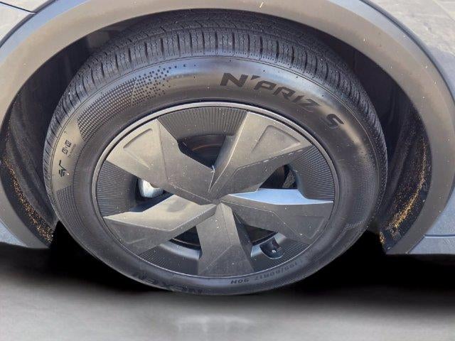 2024 Toyota Prius LE (Natl)