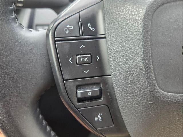 2024 Toyota Prius LE (Natl)