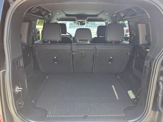 2025 Land Rover Defender 110 P300 S