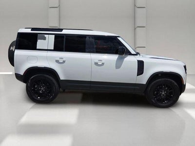 2025 Land Rover Defender 110 P300 S